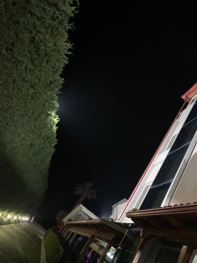 Hotel Anxhelo クチョヴァ エクステリア 写真